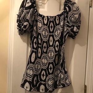 Jennifer Lloyd black and white design.